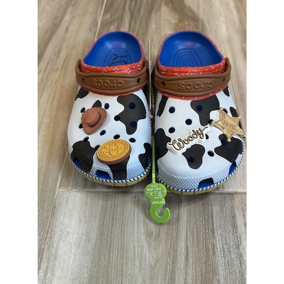 NWT Crocs Toy Story Woody Classic Clogs Men’s 6/ Women’s 8 Comfort - Picture 1 of 8